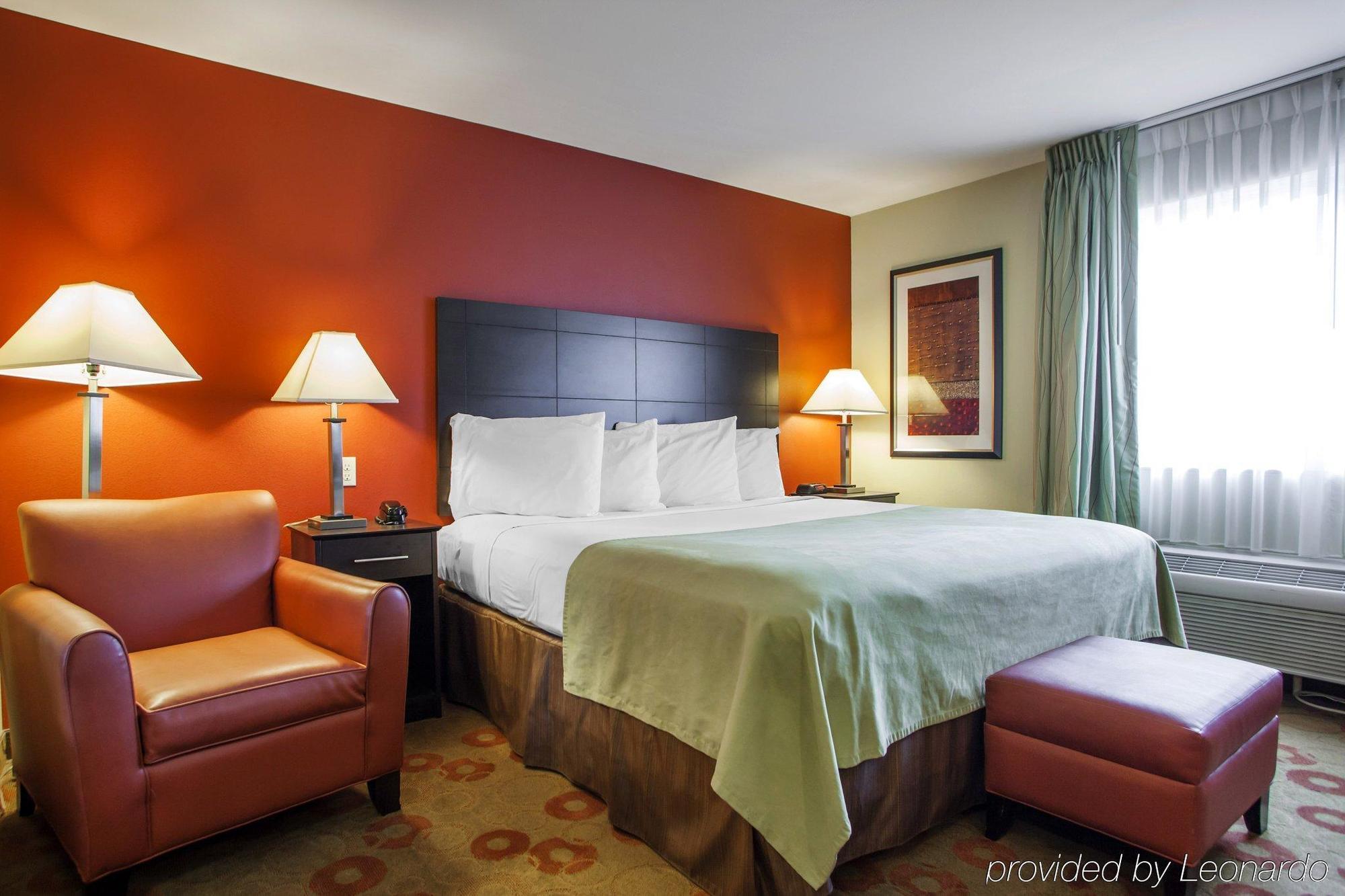 Suburban Studios Cedar Falls Extérieur photo