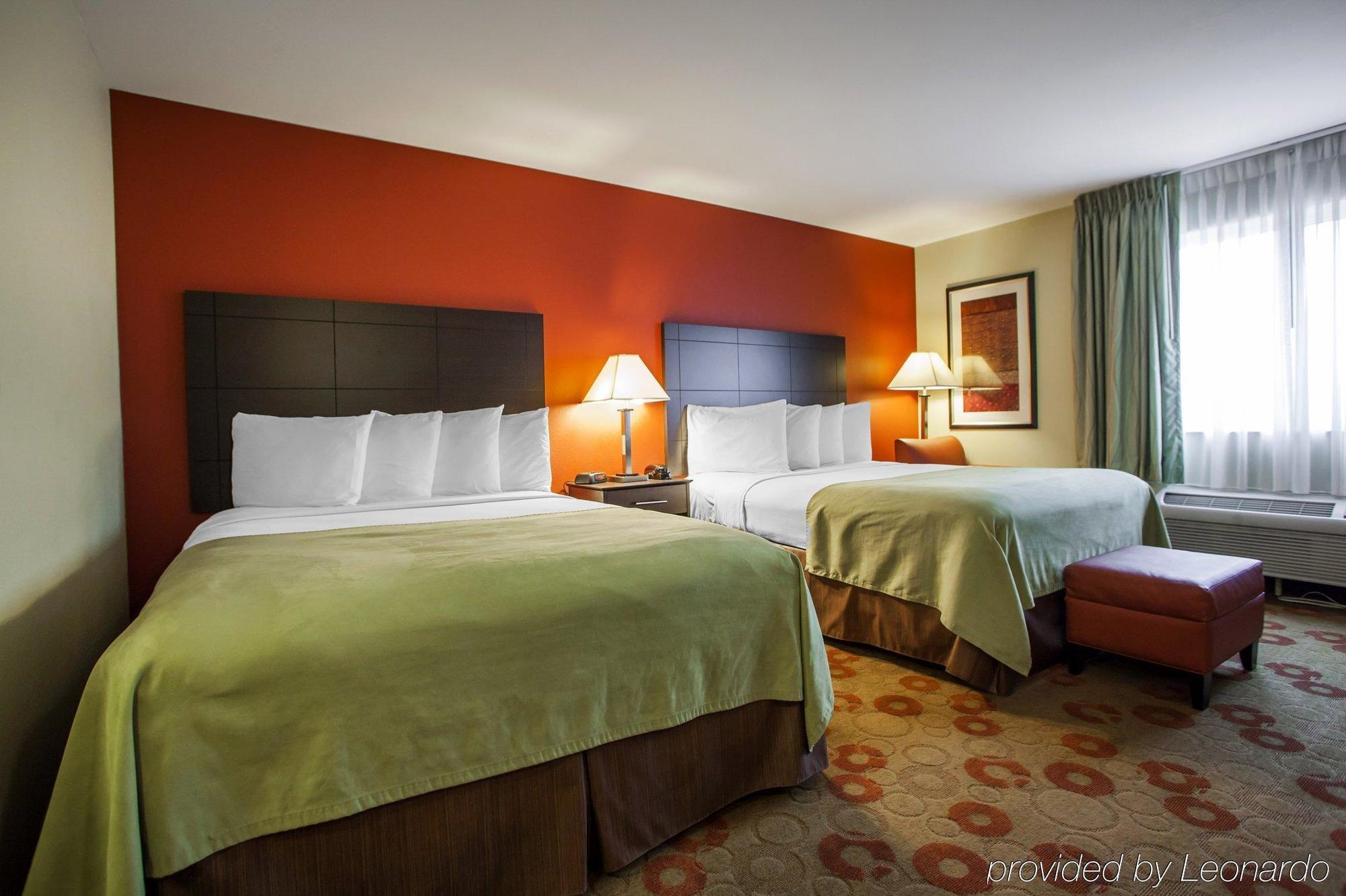 Suburban Studios Cedar Falls Extérieur photo