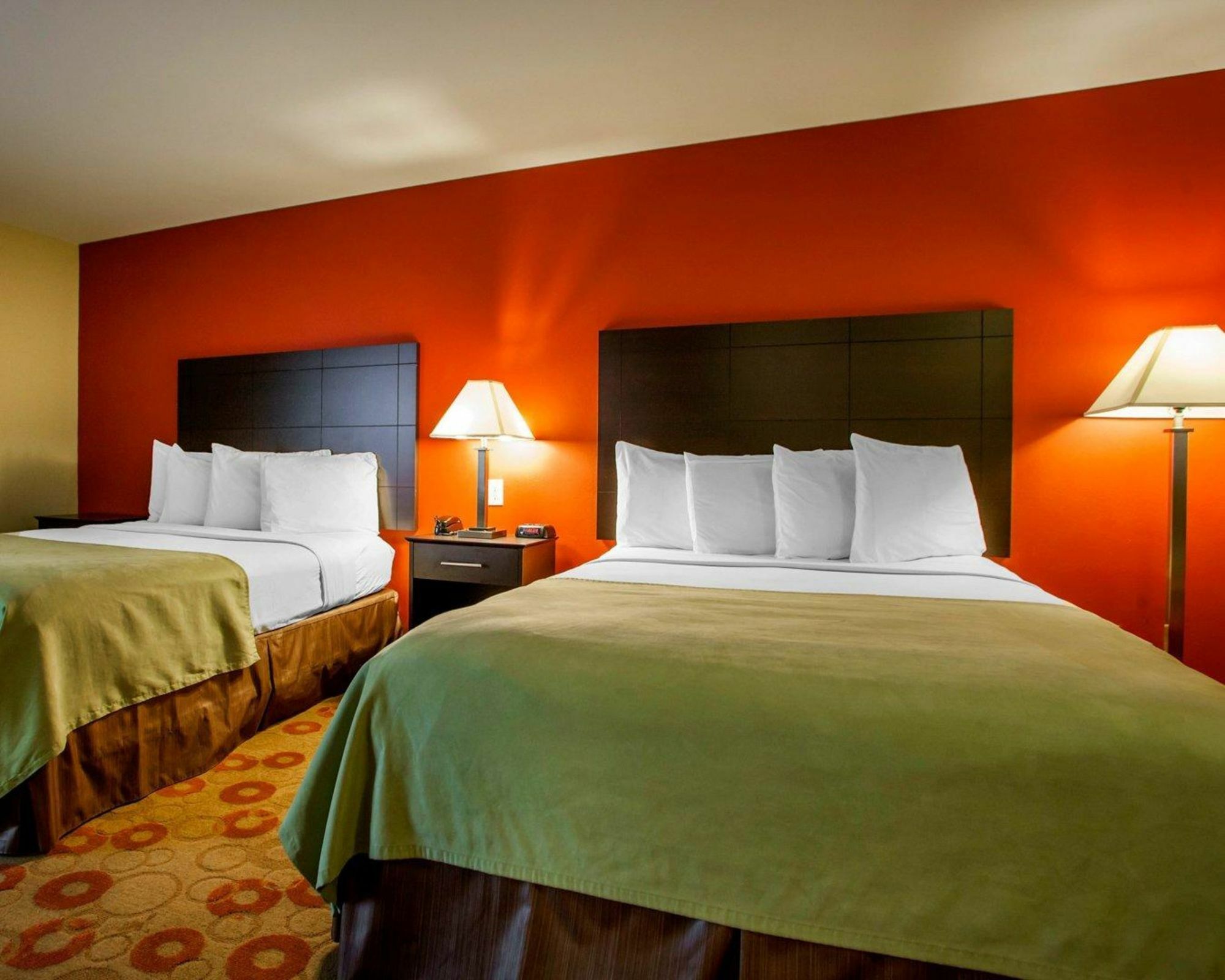 Suburban Studios Cedar Falls Extérieur photo
