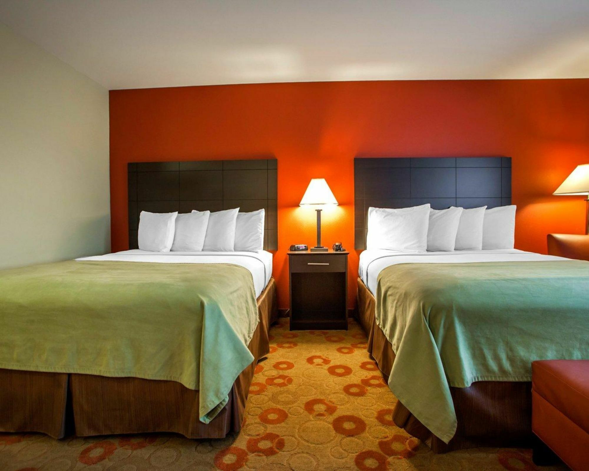 Suburban Studios Cedar Falls Extérieur photo
