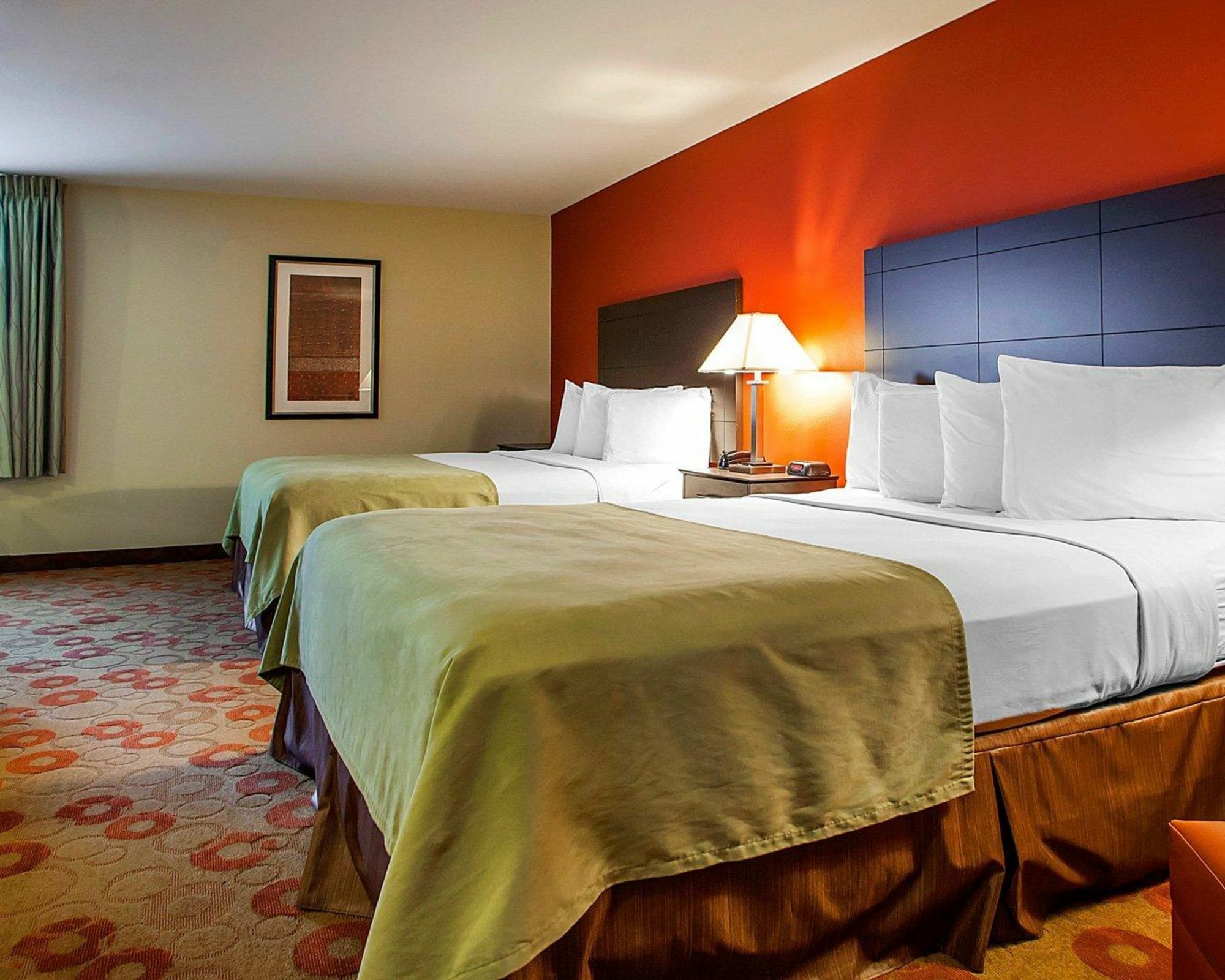 Suburban Studios Cedar Falls Extérieur photo